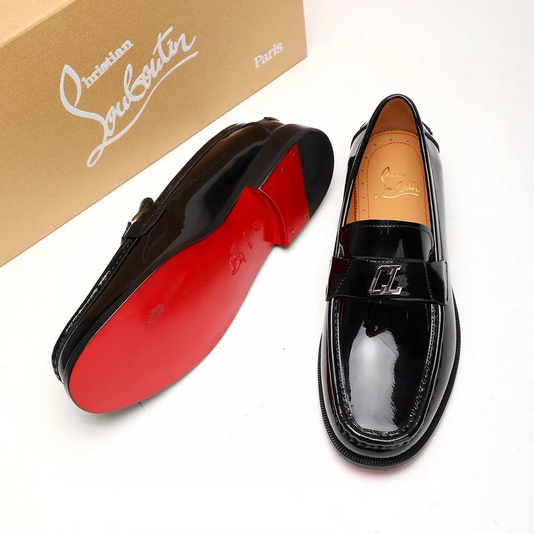 Batch 1,080 yuan 💰••New real shots••CL～High-end men’s 👔casual•loafers with red soles! ••🆑Genuine and top-quality goods from original orders ••✅💯 Purchase goods from top-quality original orders! Original imported patterned cowhide ➕Imported cowhide lining ➕Cowhide feet ➕Original leather outsole~🉑️Feel free to compare the authentic ones! Size: 38-44 (45.46.47 can be customized)